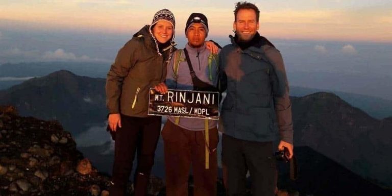 Guide and Porter Trekking Mount Rinjani