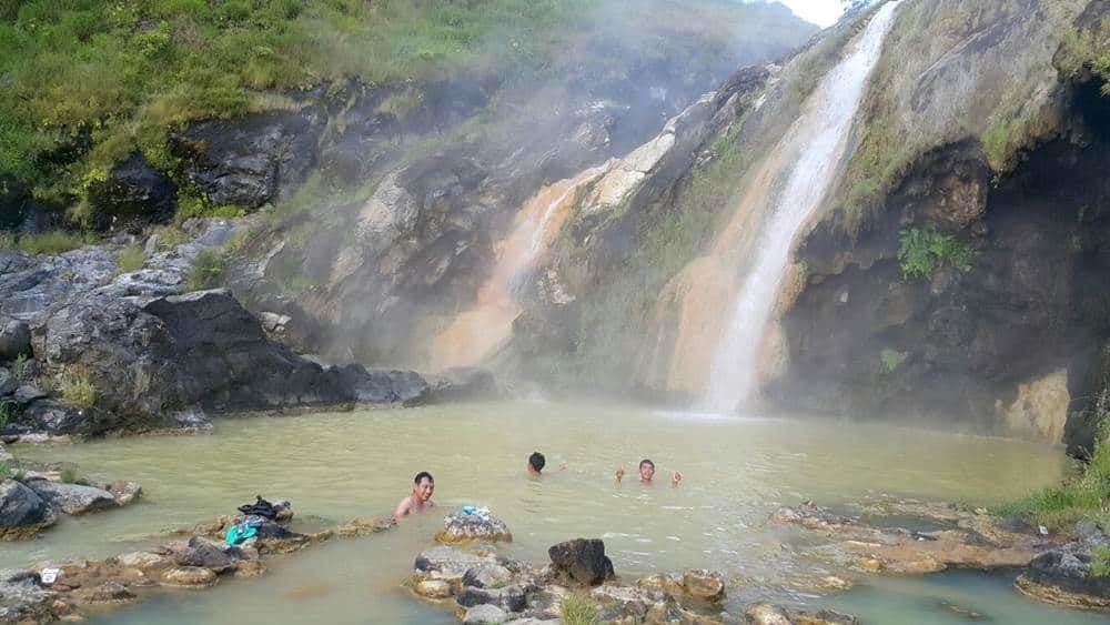 Lombok volcano trekking swim in hot spring