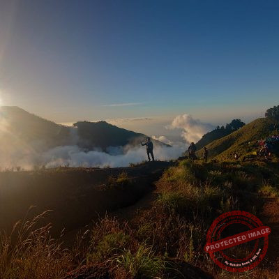 trekking via sembalun finish via torean