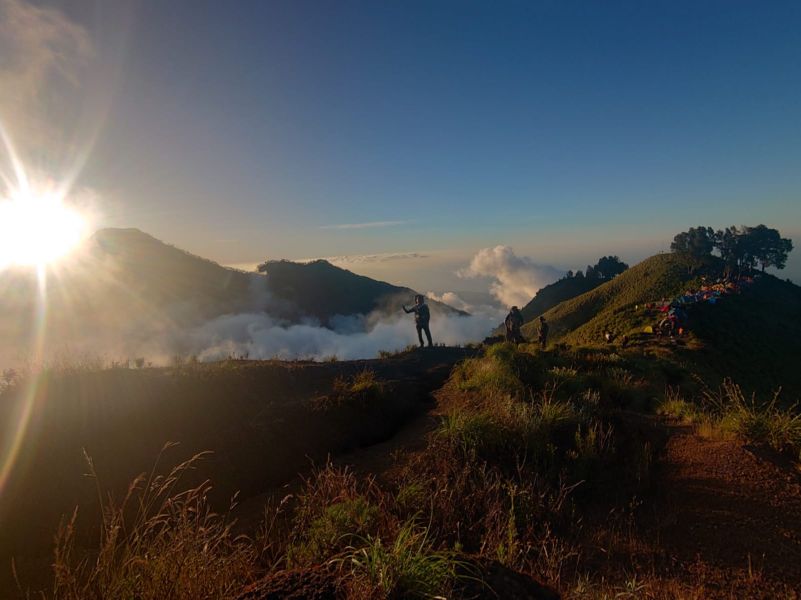 trekking via sembalun finish via torean